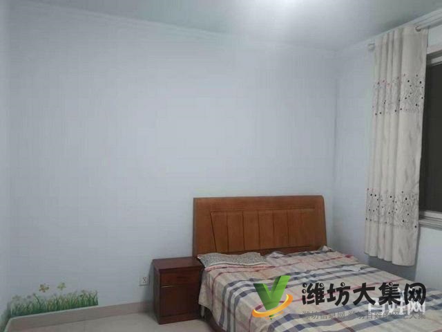 此房為結婚準備，舒適三室，精裝修，現因換大房，找有