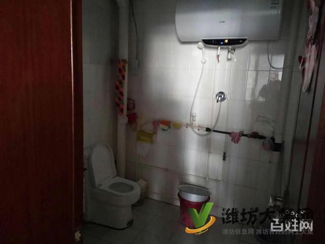 奎文區(qū)泰華北 萬達(dá)近福壽街一樓帶院89平3室 精裝