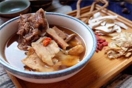 當(dāng)歸羊肉湯
