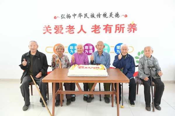 特別的愛給特別的你！這村80歲以上老人可以吃“幸福食堂”了