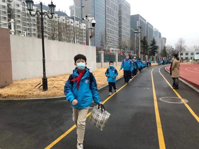 多圖直擊!濰坊中小學(xué)開學(xué)啦