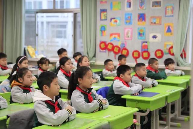 多圖直擊!濰坊中小學(xué)開學(xué)啦